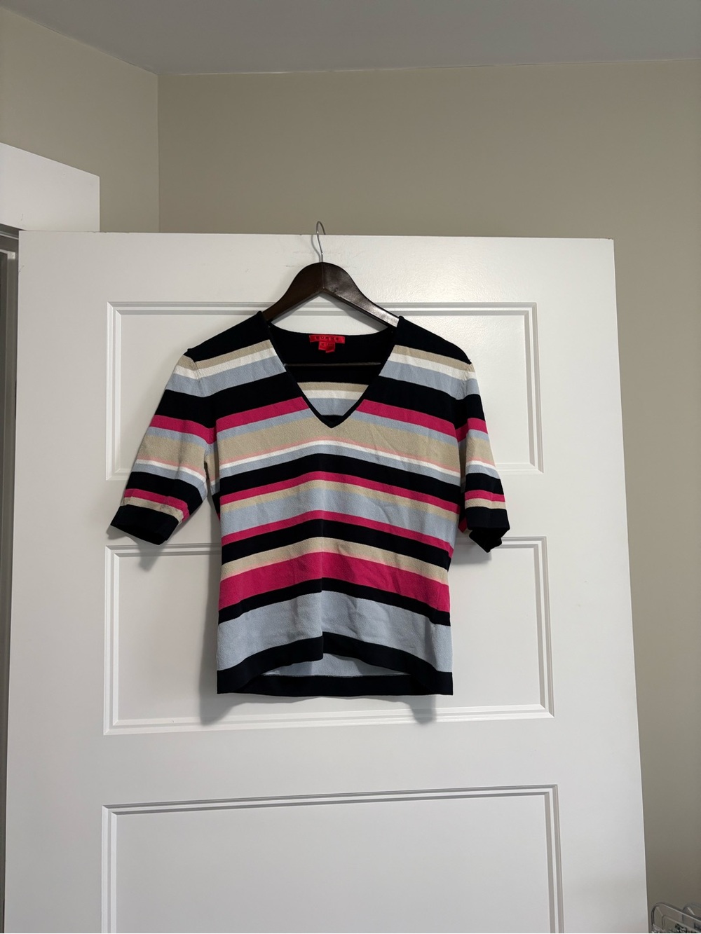 Striped V-Neck Short Sleeve Sweater in Pink, Black, Light Blue, Cream XL